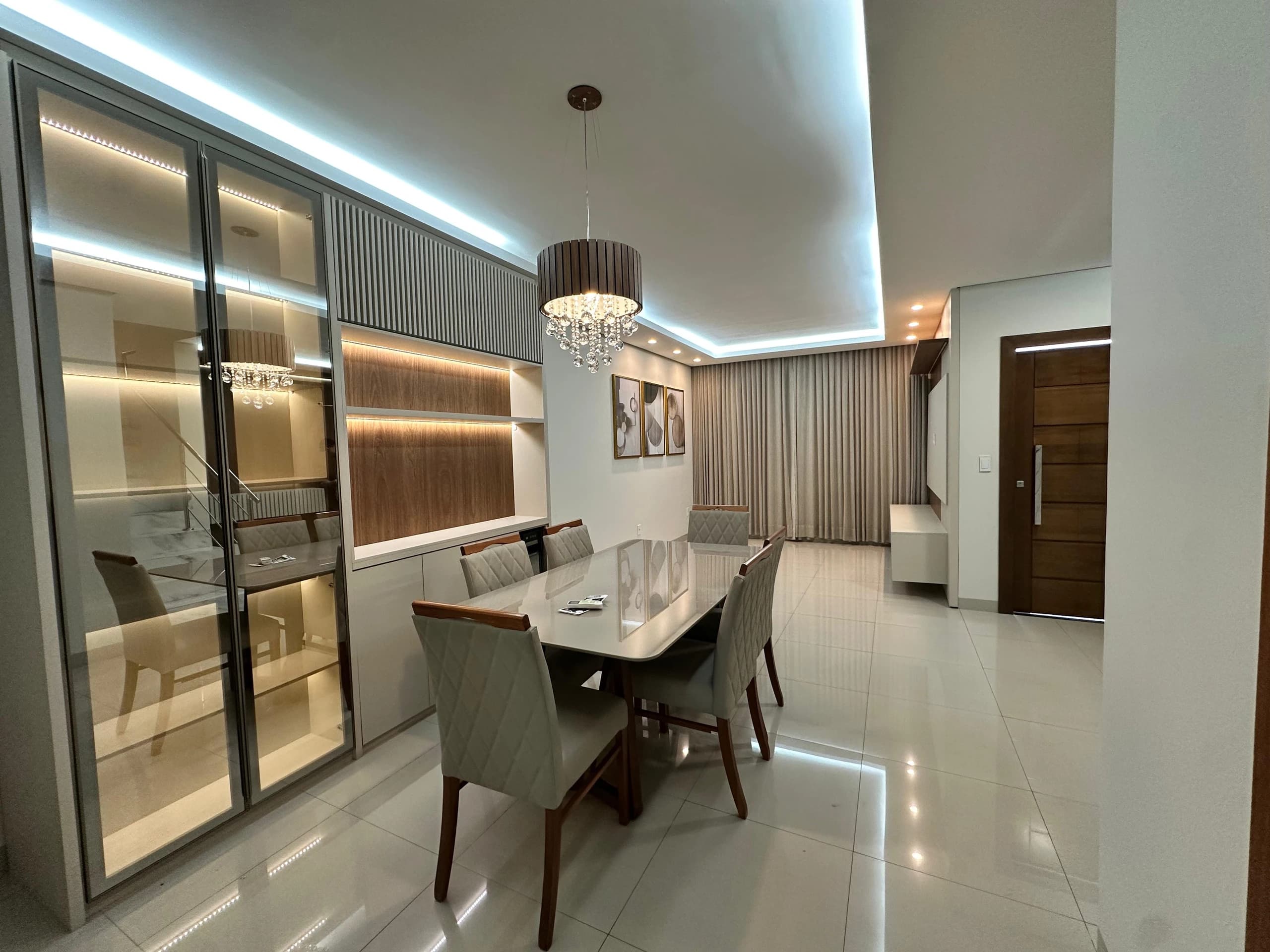 Sobrado em condomínio fechado 